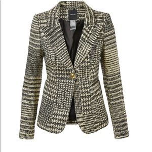 Smythe. US 6. Black and Gold.